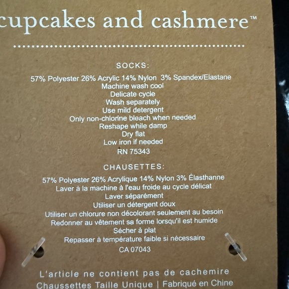 👻NWT! "CUPCAKES AND CASHMERE" Halloween ghost Sweater with Matching Socks 👻 - Picture 11 of 13